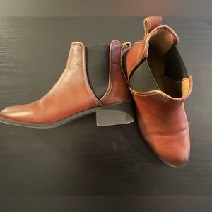 steve madden booties, used like new condition